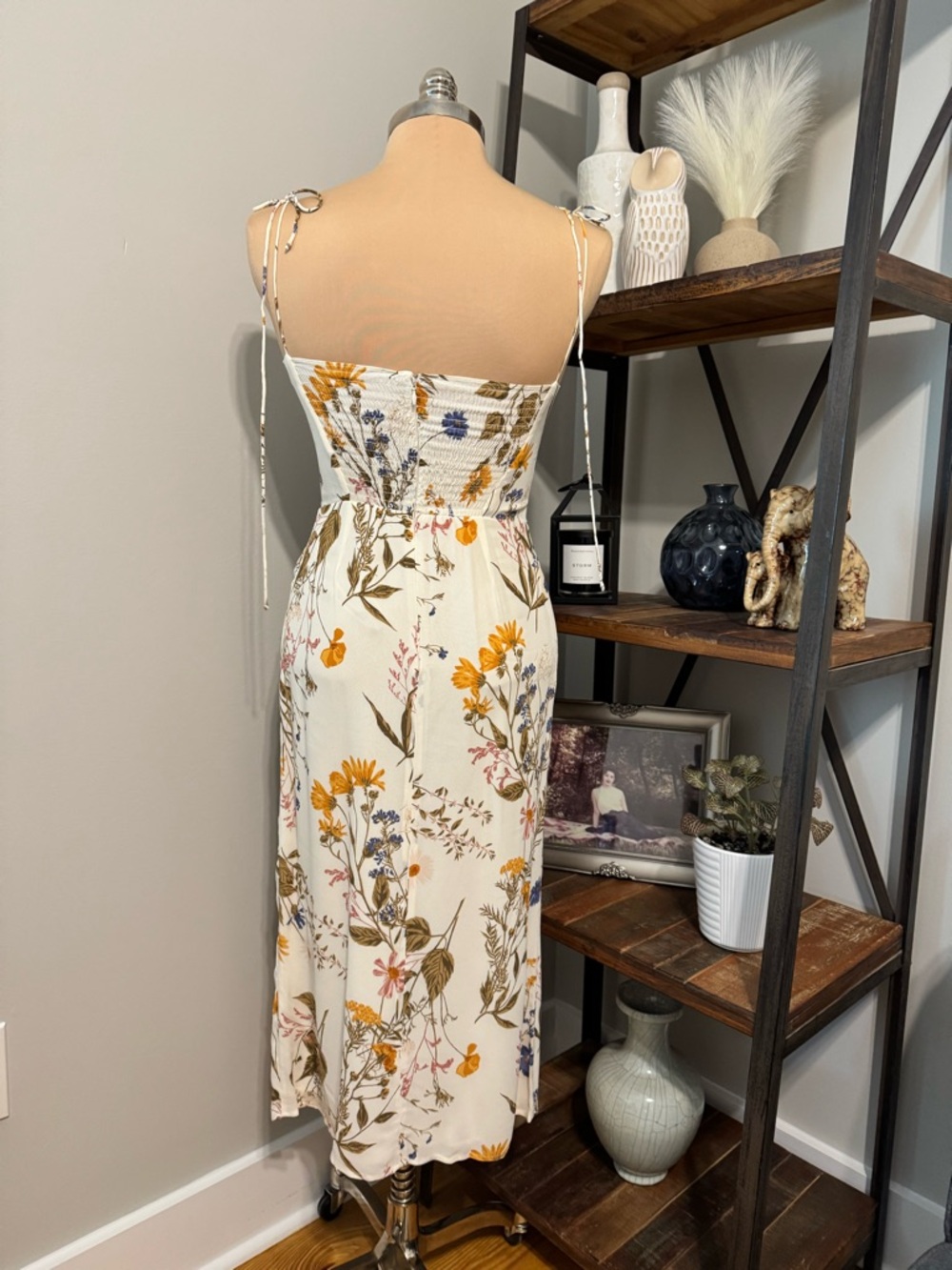 Reformation Kourtney Midi Dress in Frolic Floral Cream Women’s Size 6P - Picture 5 of 16